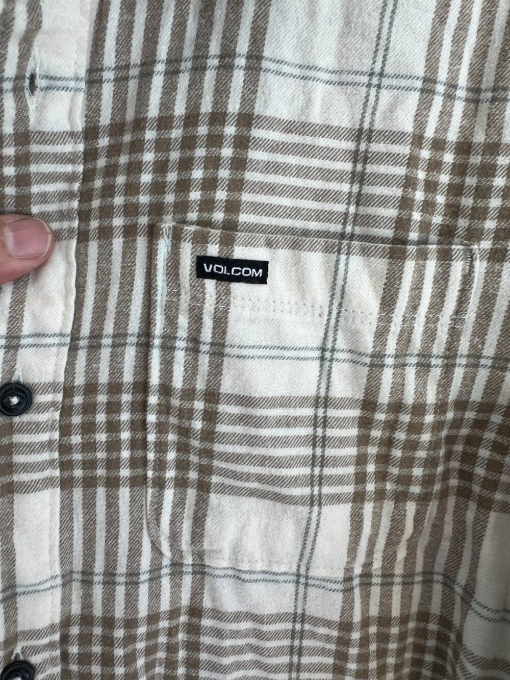 Volcom Boys XL NWT Caden Plaid Flannel Shirt Cream Tan Long Sleeve New - Picture 4 of 7